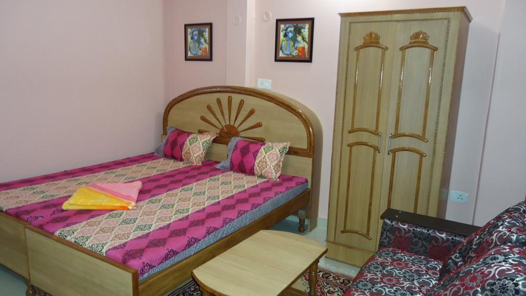 Krishna Paying Guest House Варанаси Стая снимка